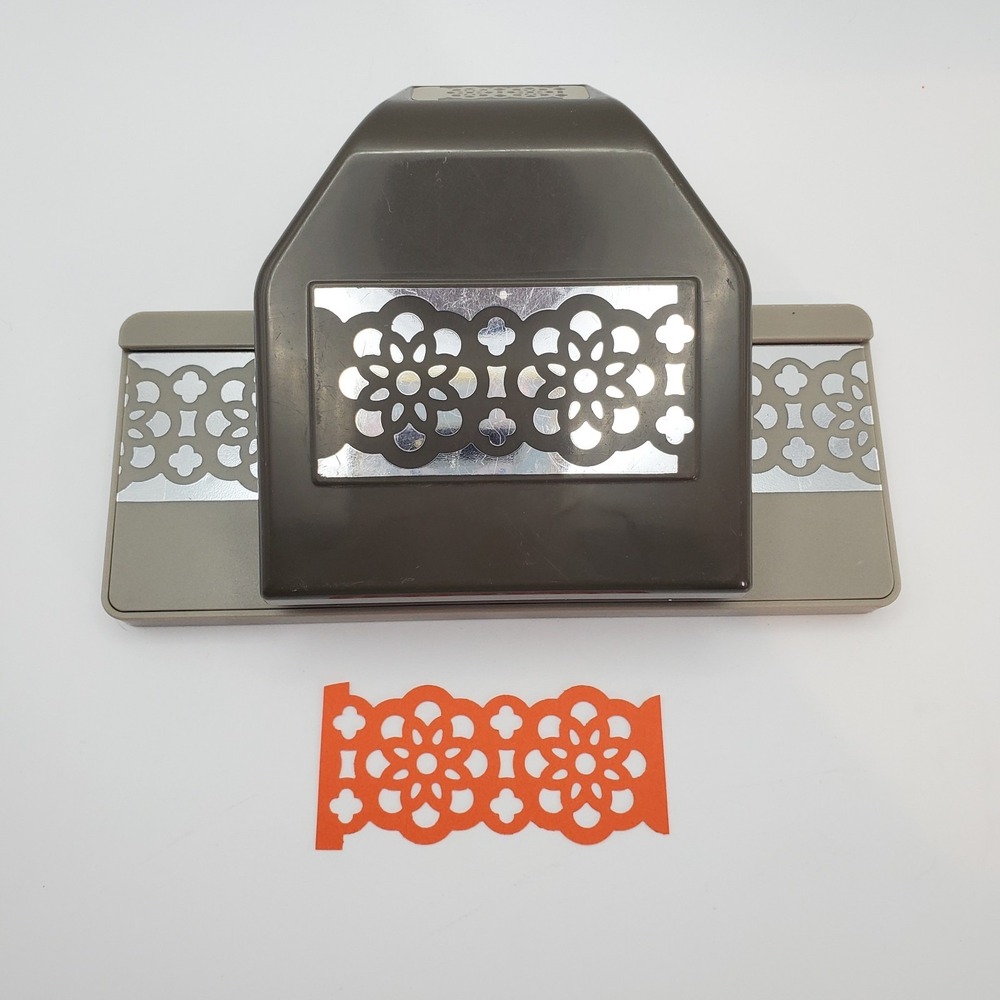 Stampin Up Lace Ribbon Border Paper Punch Doily Large punch - WORKING